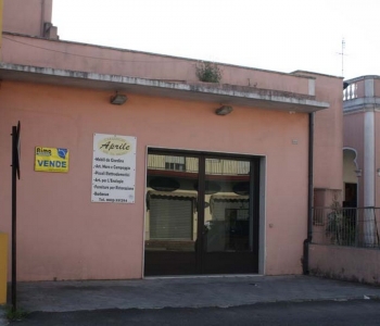 V137, Locale Deposito Taviano
